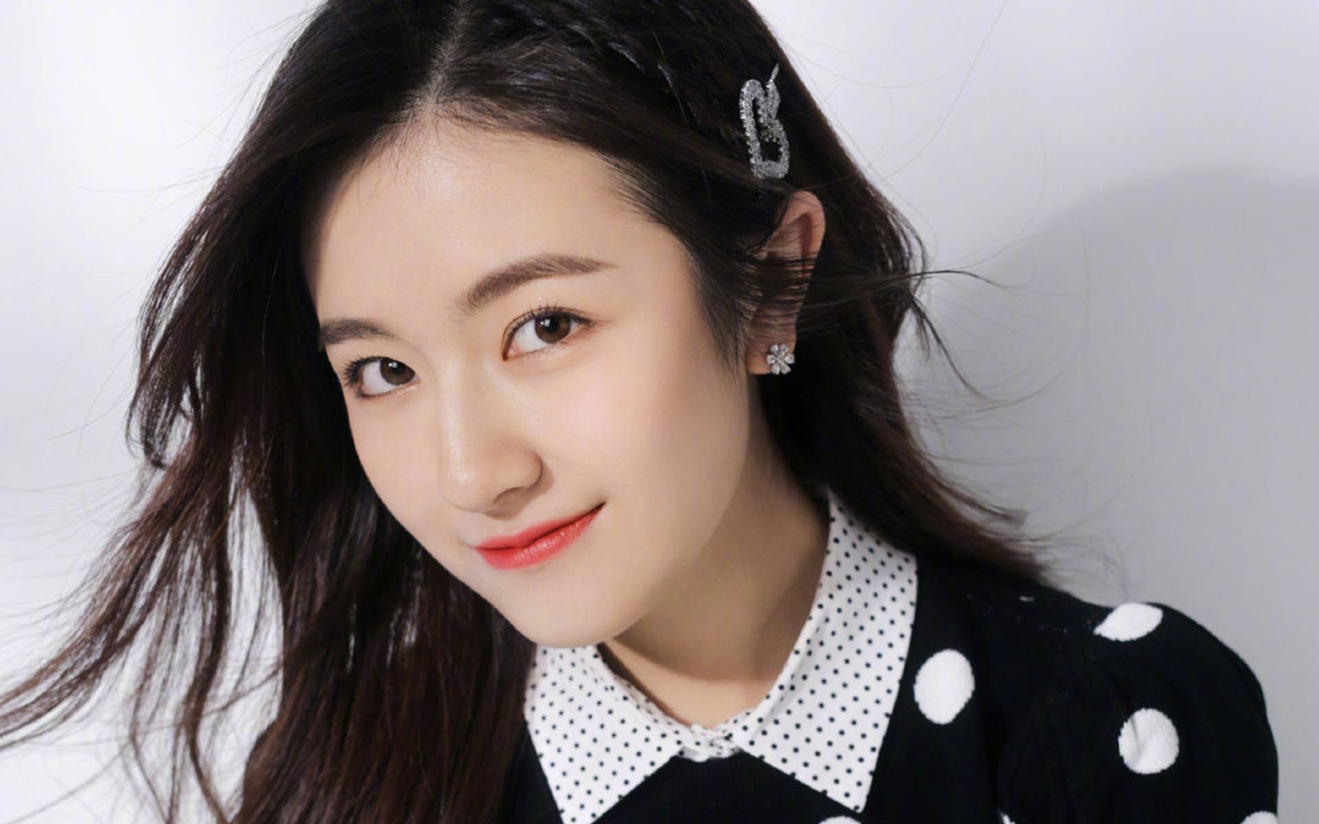 雷火电竞下载-篮球世界的双重奏，灰熊逆袭与字母哥的加冕表演